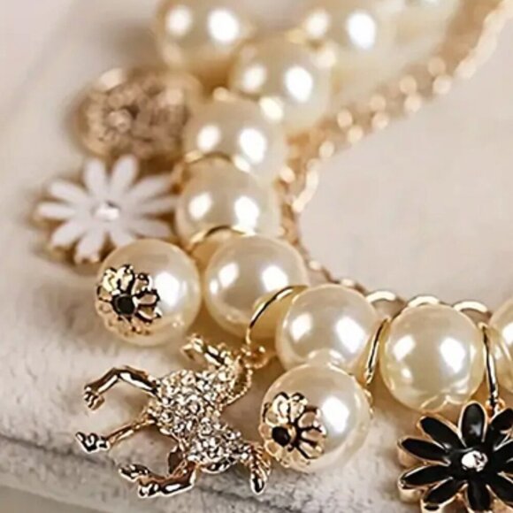 Horse Flowers Charm Dangle and Pearl Chain Bracelet - Picture 2 of 4